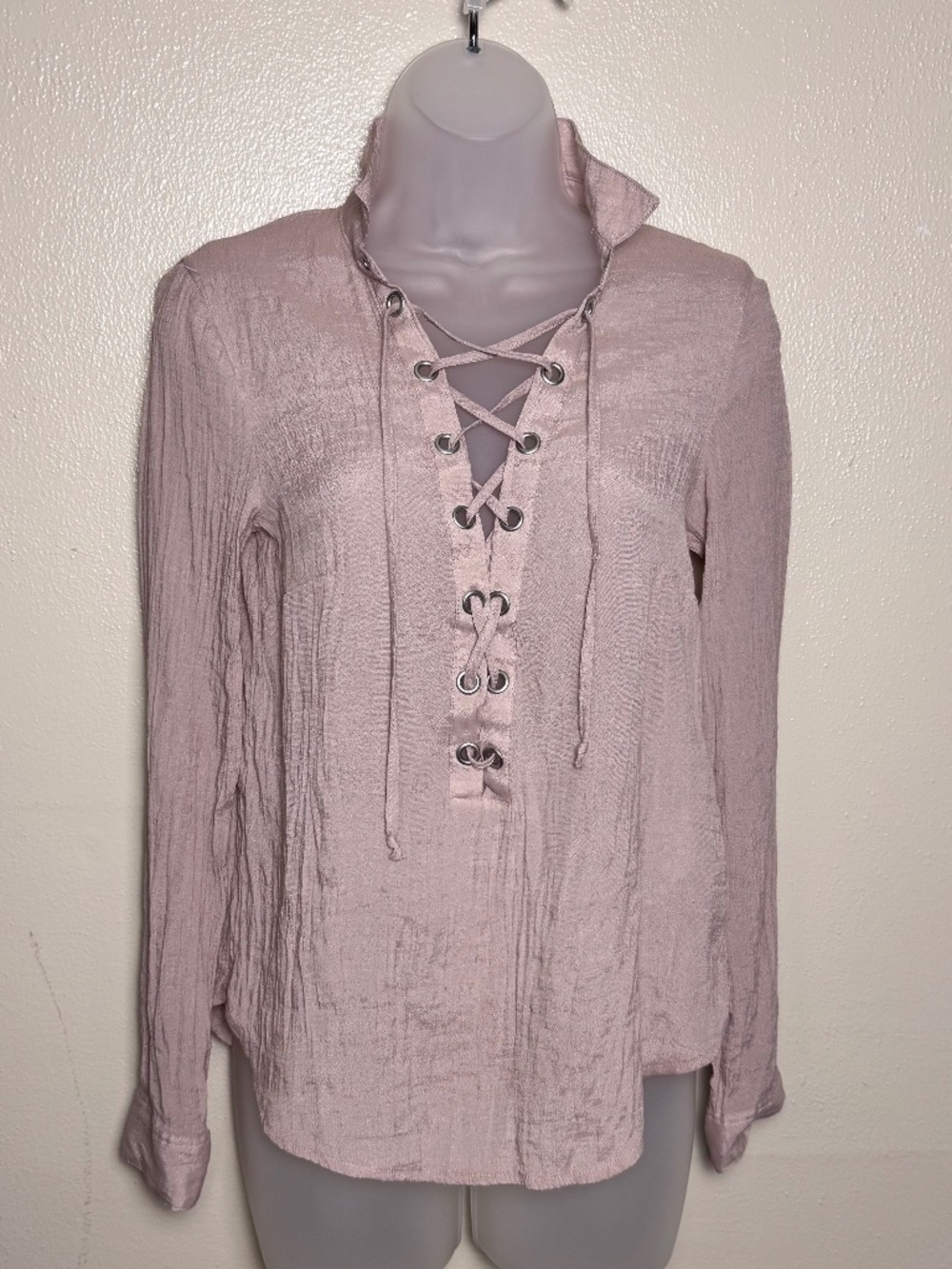H&M Lace Up Grommet Front Blouse Long Sleeve Crinkled Boho Festival Top - Picture 2 of 8